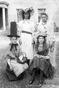 Picture of Devon - Chudleigh, National Dress of UK Countries c1900s - N3938