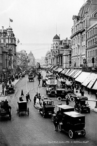 Regent Street in Central London c1910s