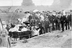 Picture of Oxon - Wallingford, Boat Ride c1900s - N4042