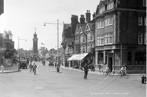 Picture of Surrey - Epsom, Street Scene & Clock Tower c1930s - N076