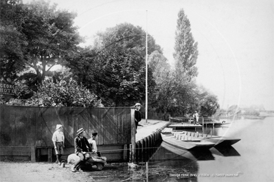 Picture of Berks - Bray, Bray from The River and George Hotel c1890s - N4713