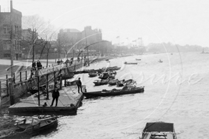 Embankment,  Putney in South West London c1900s