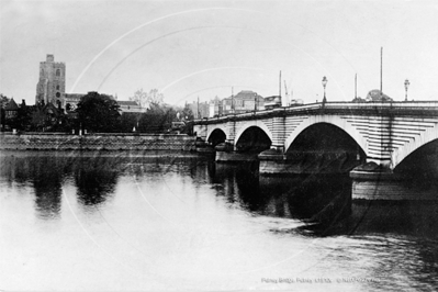 Putney Bridge in London c1910s