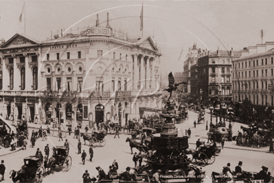 Piccadilly Circus in Central London c1904