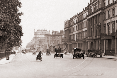 Belgrave Square, Westminster in London c1920s