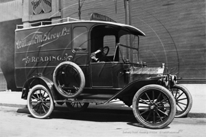 William McIlroy Delivery Van,  Reading in Berkshire c1920s