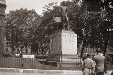 Abraham Statue, Little George Street, Westminster in London c1920s