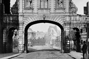 Fleet Street and The Strand, Temple Bar in The City of London c1863