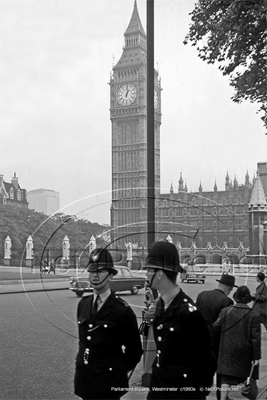 Picture of London - Westminster, Parliament Square and Policemen c1960s - N5287