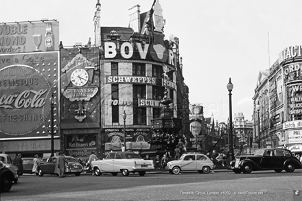 Picture of London - Piccadilly Circus c1959 - N5317