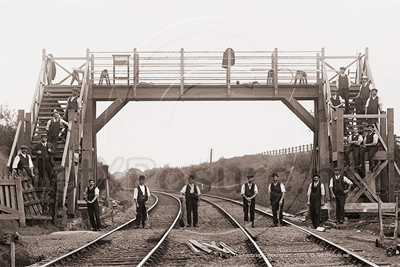 Berks - Wokingham, Station Footbridge c1913 - N5329 - Sepia